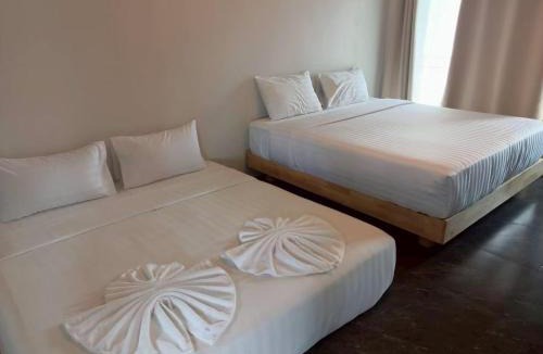 Racha Thewa Hotel | Comfy hotels