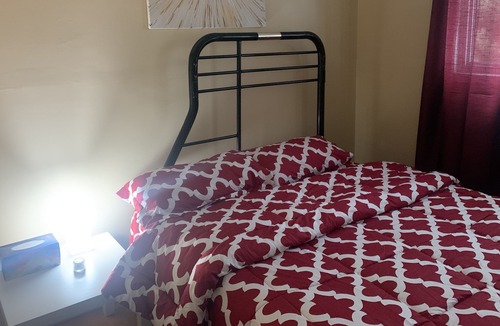 Thompson House | Comfy house with 3 bedrooms and 2 washrooms