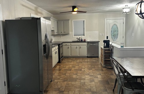 Roach House | Comfy lake view home, sleeps 12+. Lake access, great for teams & large families.