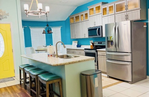 Mount Dora House | Comfy Mount Dora Cottage - King Bed - Updated & Clean!
