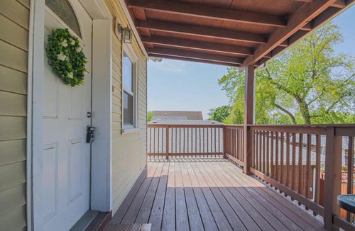 Forest Park Apartment | Comfy One Bed Apartment in Forest Park