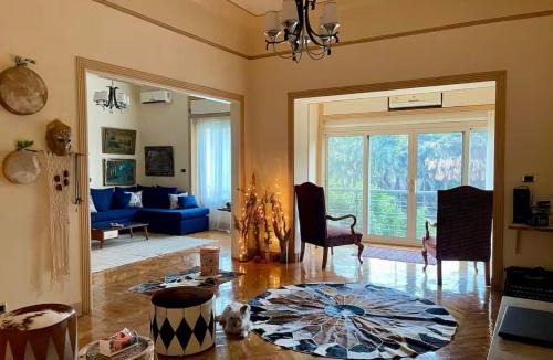 Al Duqqi Apartment | Comfy Room in shared apartment