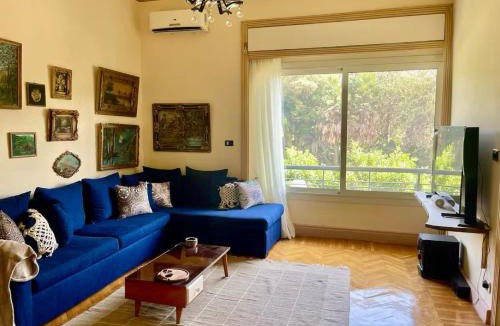 Al Duqqi Apartment | Comfy Room in shared apartment