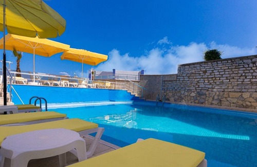 Gumbet House | Comfy Room with Shared Pool near Gumbet Beach