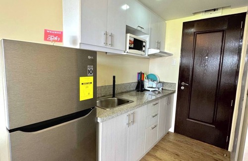 Silang Condo | Comfy Sanctuary + Memory Foam w/400mbps WiFi, Netflix, Disney+, & Prime Videos