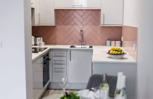 West Cliff Apartment | Comfy Seaside Studio Apt w/Free Gym & Wi-Fi