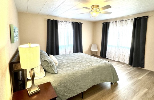 Oro Valley House | Comfy spot to explore Saguaro National Parks, and the Gem Show!