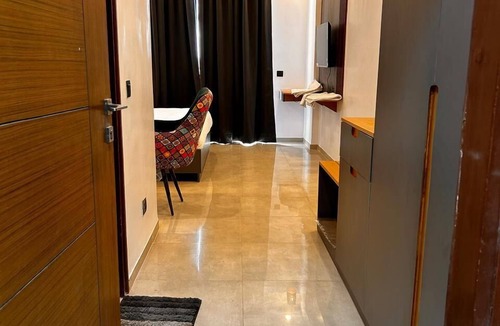 Gomti Nagar Hotel | Comfy Stays