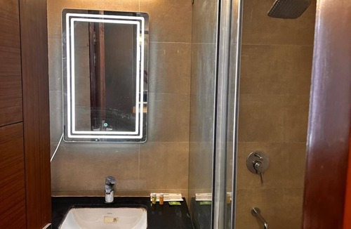 Gomti Nagar Hotel | Comfy Stays