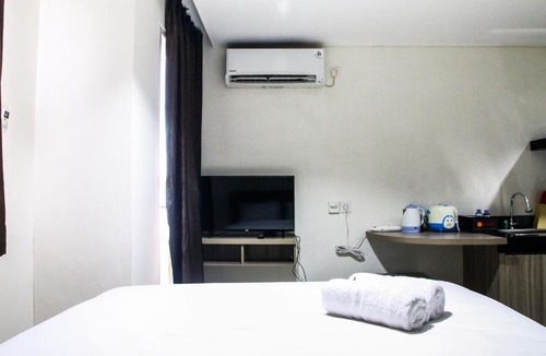 Ciputat Apartment | Comfy Studio Room Bintaro Icon Apartment By Travelio