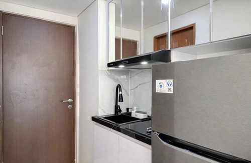 Bekasi Timur Apartment | Comfy White Studio At Transpark Juanda Bekasi Timur Apartment