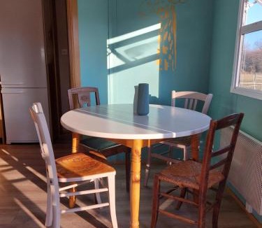 Arcomps Other | "Comme chez Moi", Mobile-home dans Camping à la ferme