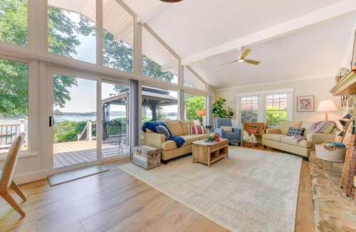 Mayhew House | 'Commodore Bay’ Waterfront Home on Lake Norman!