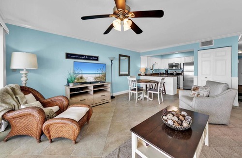 Seagrove Beach Condo | Commodore's Retreat 102