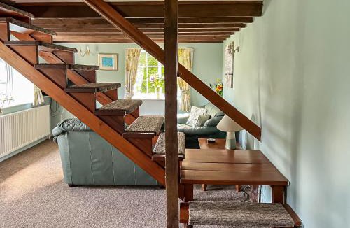 Frampton Cotterell House | Commonwealth Cottage