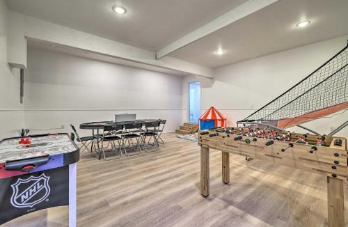 Pocono Summit House | Community Beach & Lake: Pocono Summit Escape