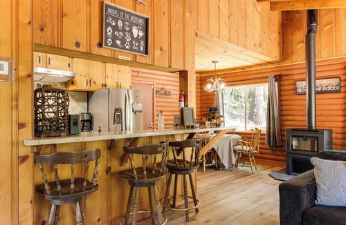 Phoenix Lake-Cedar Ridge Cottage | Community Lake Access: Peaceful Cabin in Sonora!