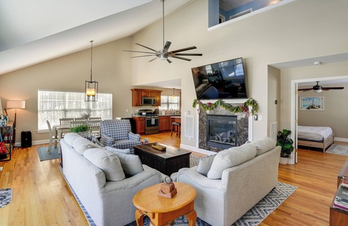 Athens House | Community Pool Access! Sleepy Hollow Lake Hideaway