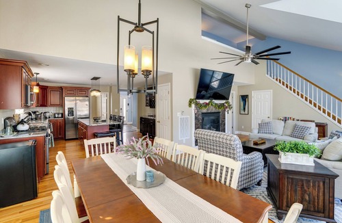 Athens House | Community Pool Access! Sleepy Hollow Lake Hideaway
