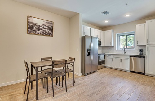 Phoenix Apartment | Community Pool & Hiking Trails: Deer Valley Condo