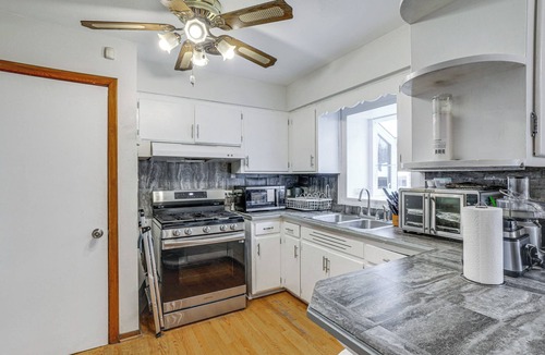 Calumet Heights House | Commuter-Friendly Bungalow in Chicago's South Side