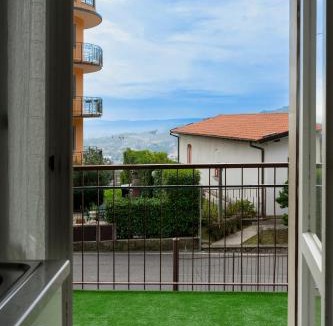 Caslino d'Erba Apartment | Como Lake Palanzone-Appartamento