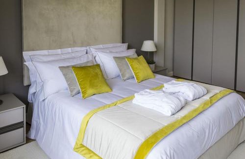 Como City Centre Apartment | Como Lake Suites