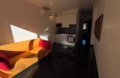 Albate Apartment | COMO - VILLA GABRIELLA - HALFWAY