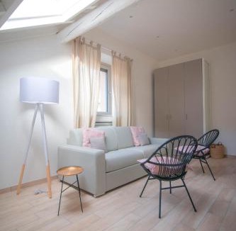 Albate House | Comonfive Apartments