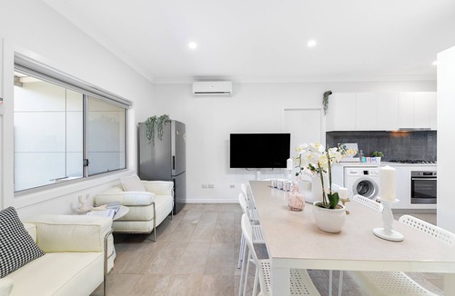 Sydney House | Compact Comfort Granny House Near West Ryde Station