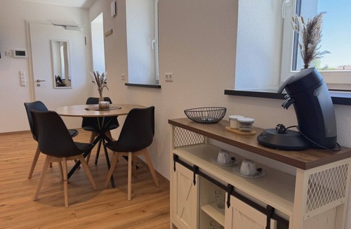 Burgau Apartment | Compact Studio 14 min Legoland Burgau | Smart Lock + WLAN