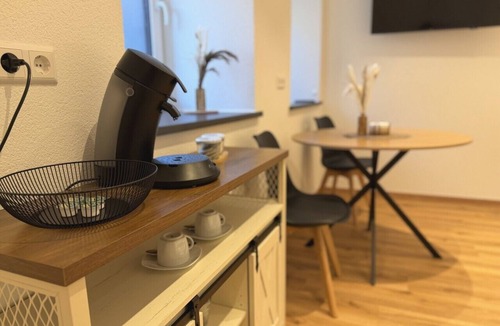 Burgau Apartment | Compact Studio 14 min Legoland Burgau | Smart Lock + WLAN