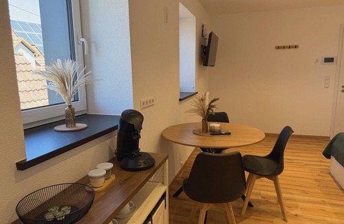 Burgau Apartment | Compact Studio 14 min Legoland Burgau | Smart Lock + WLAN