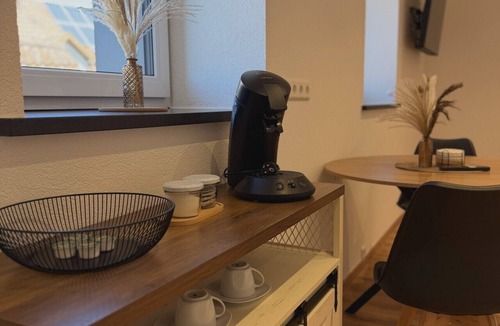 Burgau Apartment | Compact Studio 14 min Legoland Burgau | Smart Lock + WLAN