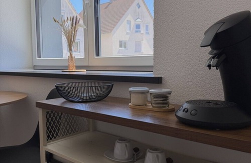Burgau Apartment | Compact Studio 14 min Legoland Burgau | Smart Lock + WLAN