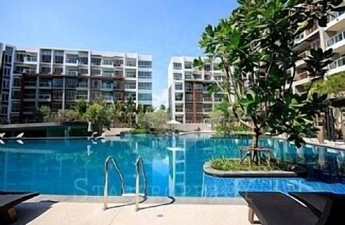 Khao Takiab Apartment | Compact Top Floor 2 Bed 2 Bath Sea-Facing Apartment with huge pool and balcony