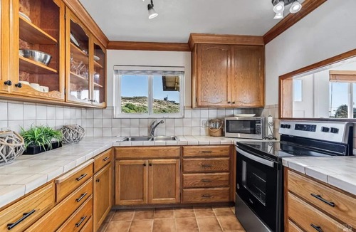 Dillon Beach House | Compass Rose - A Walk to Dillon Beach