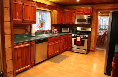 Hayesville Cabin | CompassCreekCabin - Luxury LogCabin on Rushing Creek