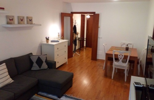 Santander Apartment | Complete apartment near the airport. Next to the English Court shopping center.