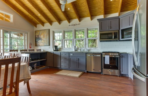 Placencia House | Complete Beach Retreat: Cottage + Beachhouse