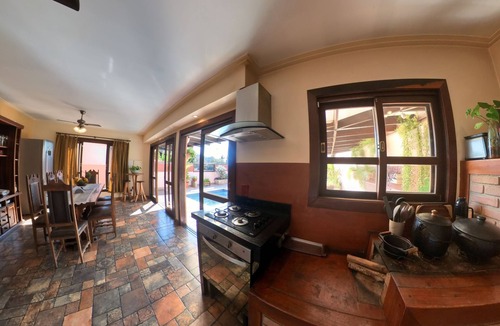 Guararema Villa | Complete house in the center of Guararema with heated pool!