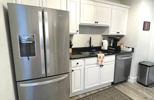 Athens Condo | Complete remodel! Upscale Condo! walking distance to UGA