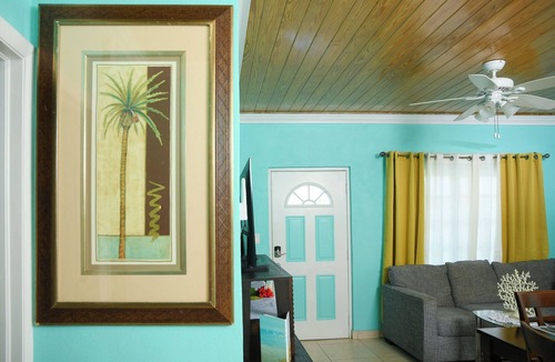 Rokers Point Apartment | Complete Villa Down stairs, 2 Bedroom