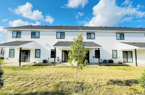 Rochester House | Completely Modern Furnished Private House Near Mayo Clinic