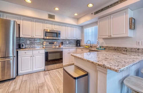 Indian Rocks Beach Condo | Completely remodeled 2/2 Beachside Condo.