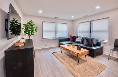 South Hyde Park Apartment | Completely remodeled apartment in the heart of Kansas City