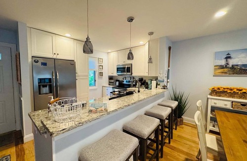 Brewster Condo | Completely remodeled Billington townhouse with delightful decor offering two large upstairs bedrooms