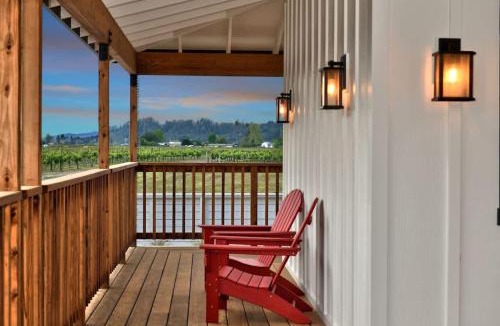 Healdsburg House | Completely Remodeled Farmhouse With Stunning Views Of Dry Creek Valley