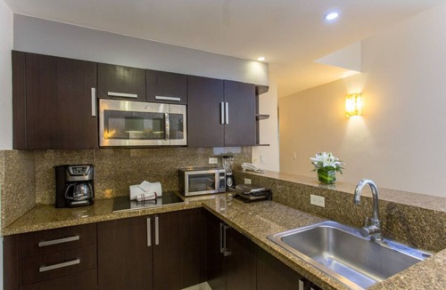 Downtown Apartment | Completely Renovated with Private Pool WIFI