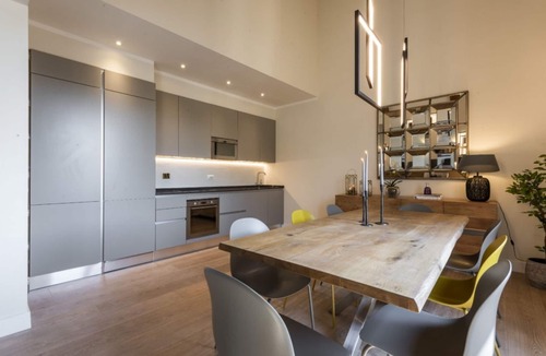 San Giovanni Apartment | COMPLETELY RENOVATED (September 2019) luxury 4-bedroom, 4-bathroom apartment.